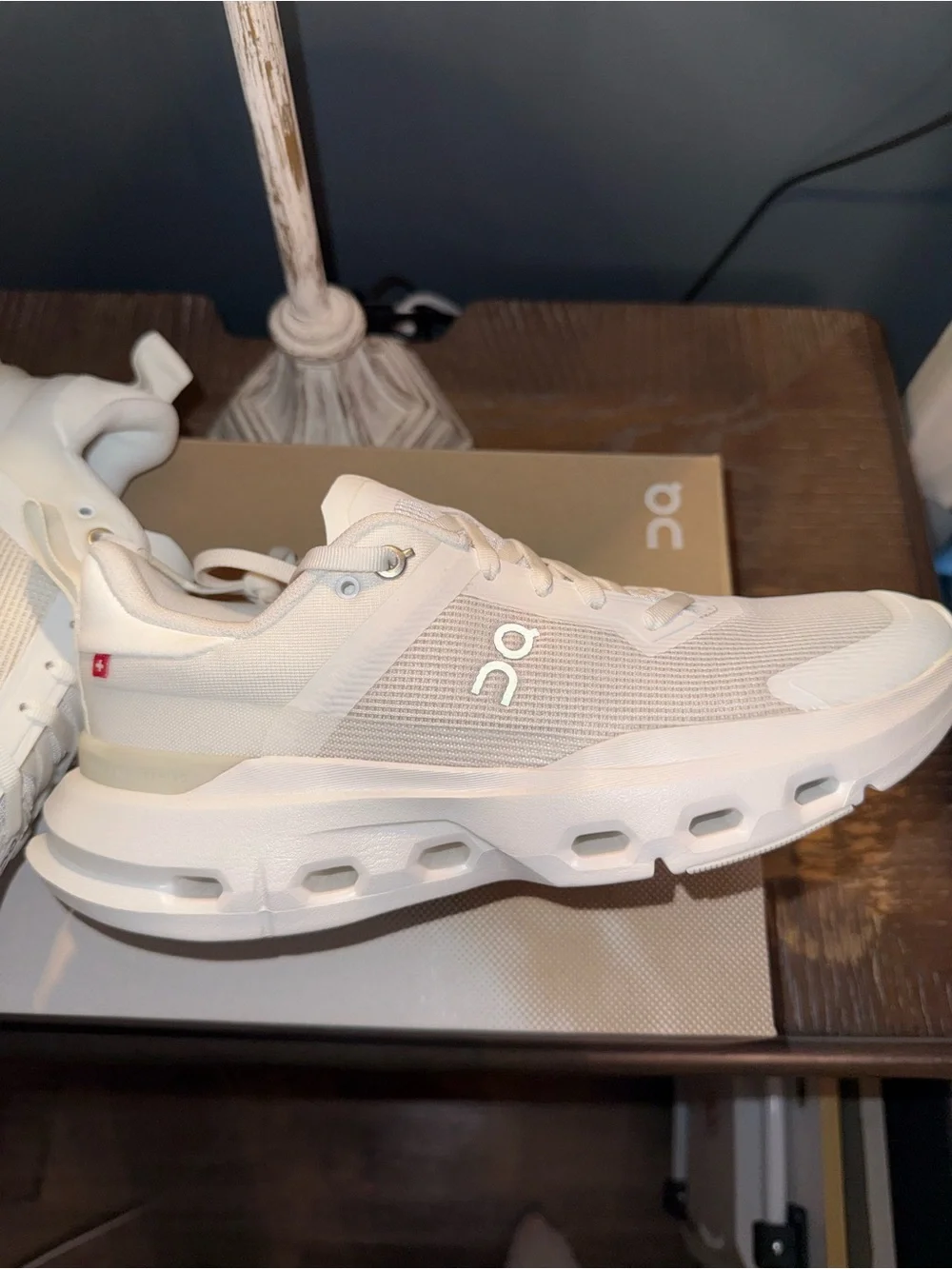 On Cloudpulse Next – Women’s Size 7.5 (White/Ice) BRAND NEW - Picture 5 of 10